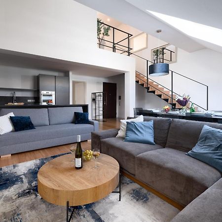 Two-Level Apart With A Terrace Near The Vltava River Praga Exterior foto