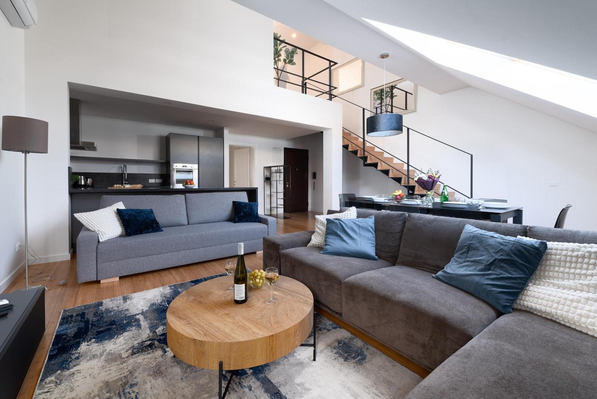 Two-Level Apart With A Terrace Near The Vltava River Praga Exterior foto